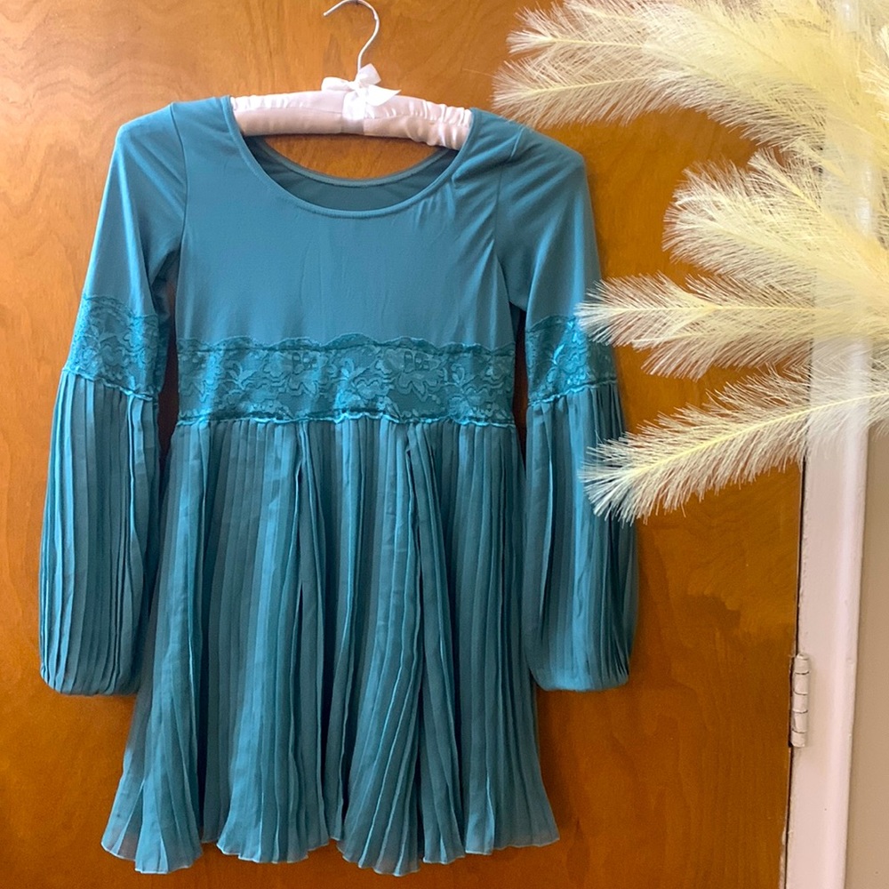 ⛸Weissman Seafoam Green Ice Skating/Dance Uniform & Bodysuit🍃